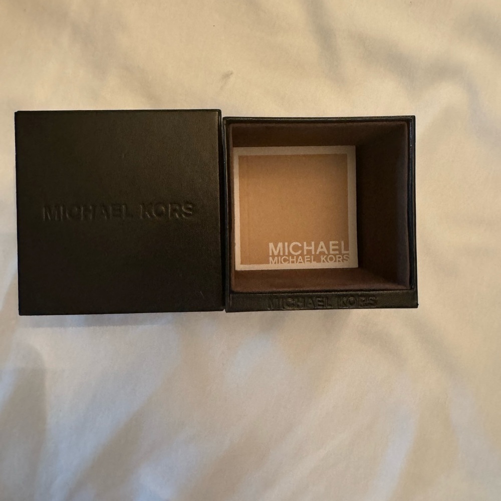 Michael Kors Woman’s Watch - Picture 2 of 4